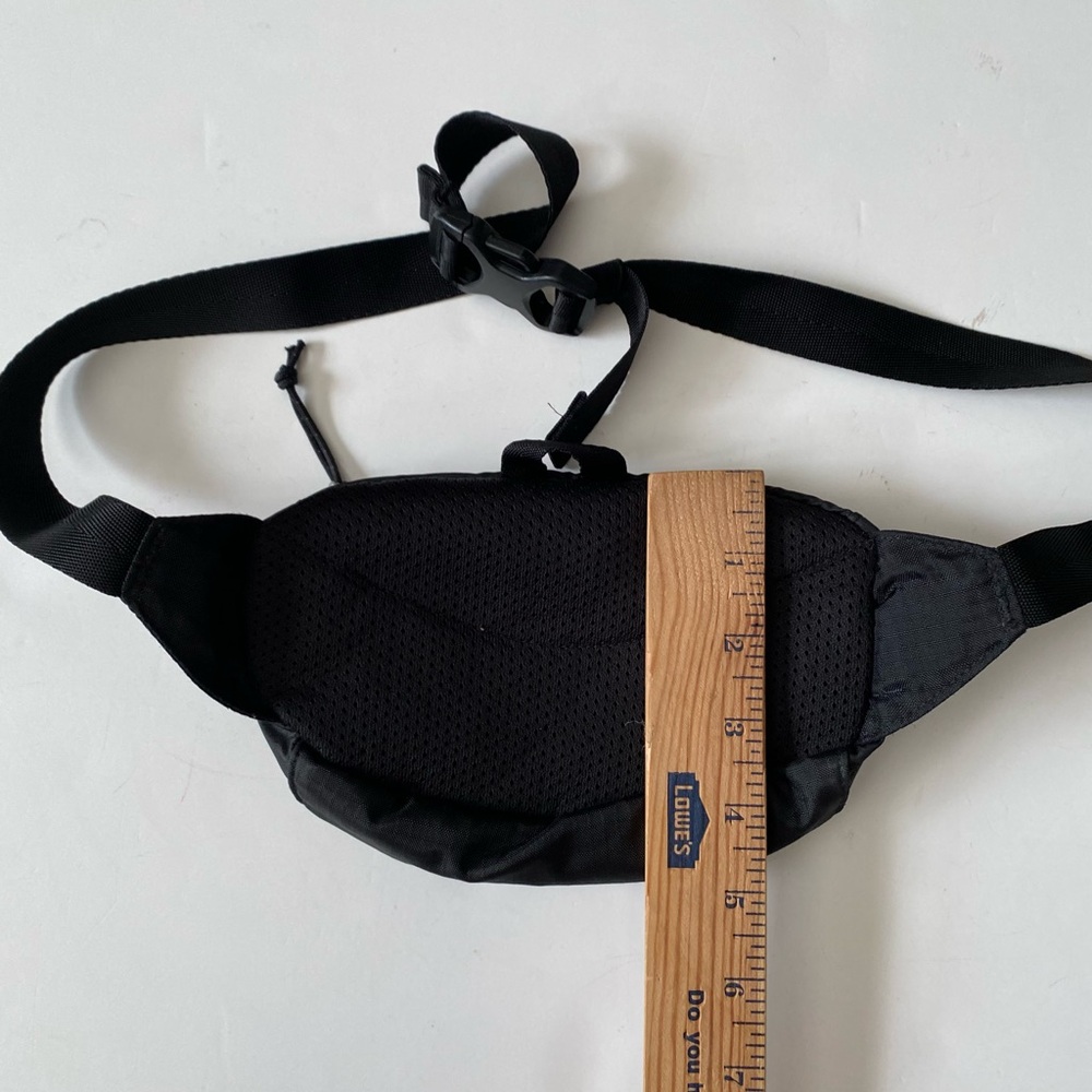 PATAGONIA Black Ultralight Black Hole Mini Hip Pack 1L unisex - Picture 3 of 16